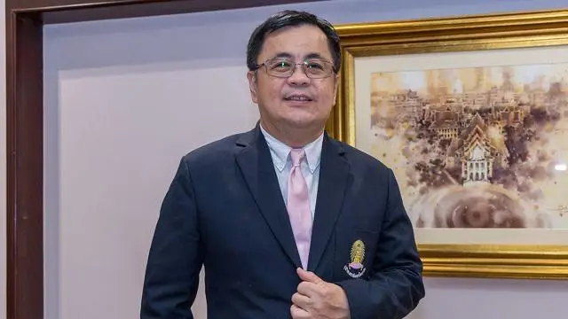 Prof. Wilert Puriwat, D.Phil. (Oxon)